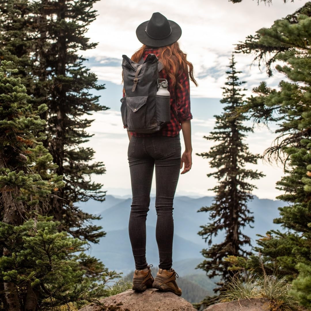 Stainless Steel Water Bottle | Double Walled Vacuum Insulated Water Thermos for Adults | Eco-Friendly Travel Bottles with Leak Proof Lid (Pure Black, 32 Oz/ 946 ML)